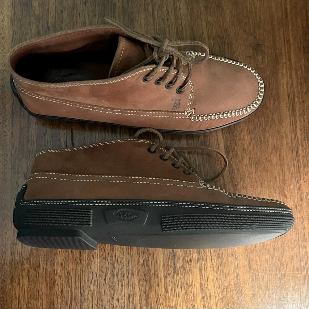 Tods Chukka Desert Dress Boots
Size 8.5 men’s. Camel leather. Vibram sole - Picture 10 of 16